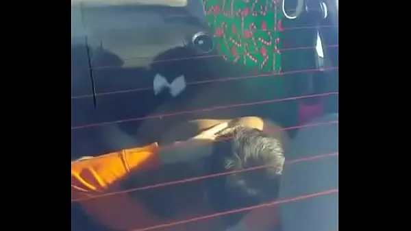 Couple caught doing 69 in car Klip halus panas