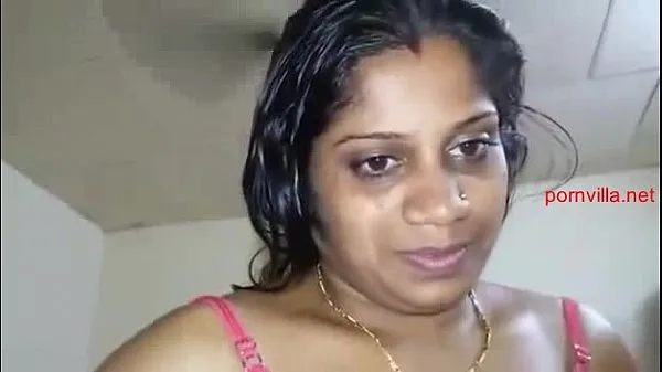 Hotte Anumol Mallu Chechi's boobs and pussy (new fine klip