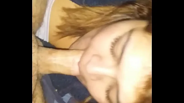 گرم slut gets big fart while blowing cock عمدہ کلپس