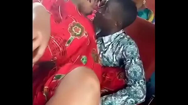 Heta Woman fingered and felt up in Ugandan bus fina klipp