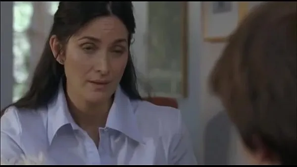 Carrie Anne Moss is fucked by guy who got tempted by her boobs مقاطع رائعة