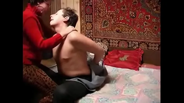 Horúce Russian mature and boy having some fun alone jemné klipy