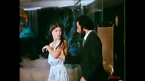 हॉट does anyone know her name or movie ?? french vintage बढ़िया क्लिप्स