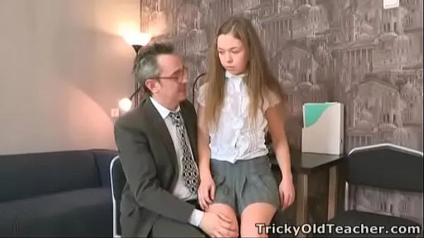 Tricky Old Teacher - Sara se ve tan inocente clips excelentes