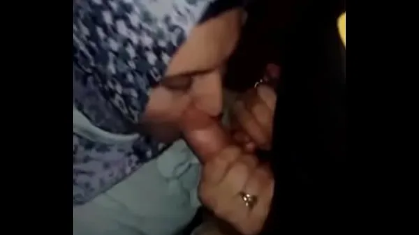 Žhavé Muslim lady do a blow job jemné klipy