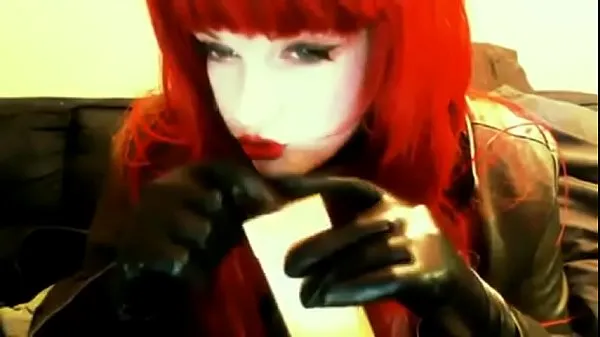 goth redhead smoking Klip halus panas