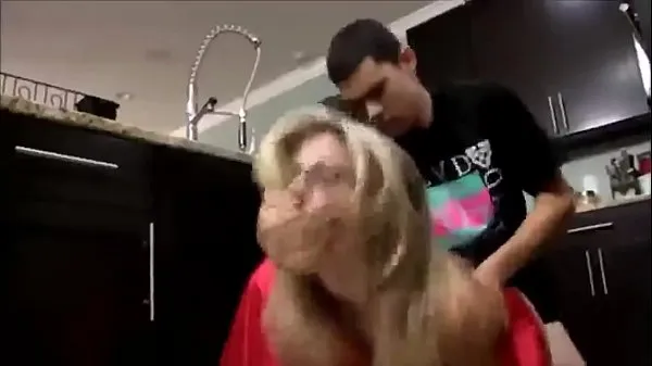 Young step Son Fucks his Hot stepMom in the Kitchen Klip halus panas
