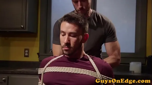 Žhavé Cumcontrolled bound gay gets a handjob by dom jemné klipy