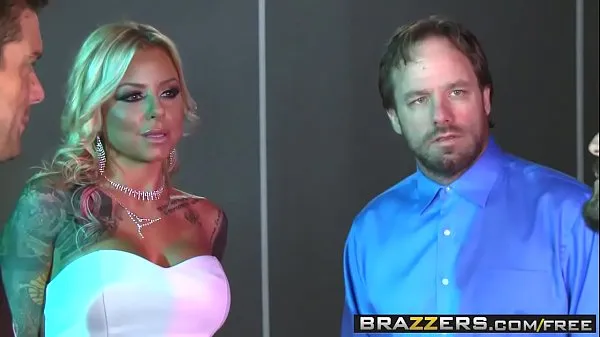 Καυτά Brazzers - Real Wife Stories - (Britney Shannon, Ramon Tommy, Gunn ωραία κλιπ