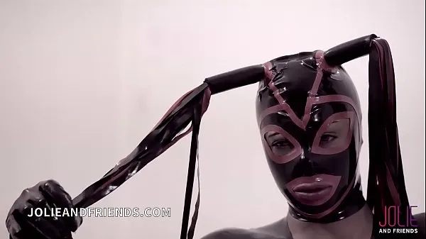 Hotte Trans mistress in latex exclusive scene with dominated slave fucked hard fine klip