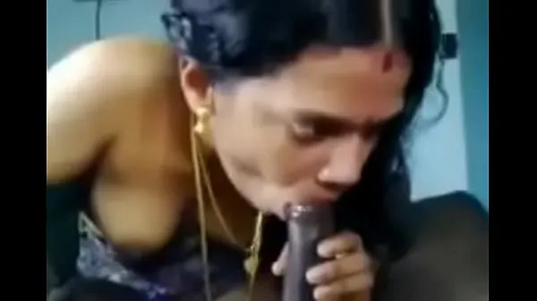 Tamil aunty Klip halus panas