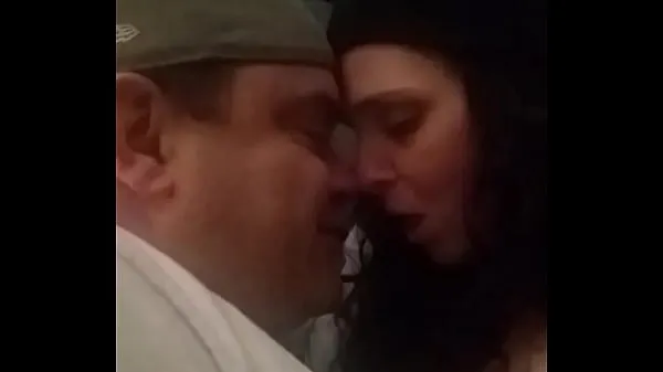 Menő Kissing Goodnight...hot loving amateur couple passionately kissing finom klipek
