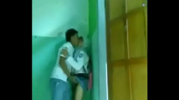 Teenage girl loves sex from the first moment The video continues on this site مقاطع رائعة