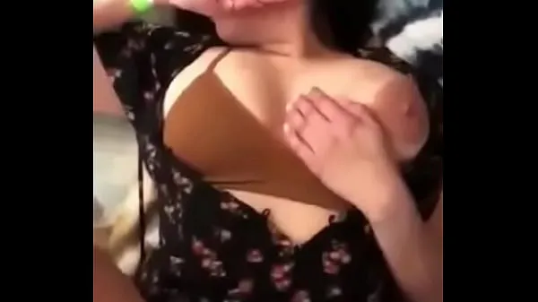Hotte teen girl get fucked hard by her boyfriend and screams from pleasure fine klip