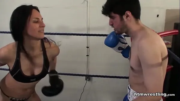 Hotte Femdom Boxing Beatdown of a Wimp fine klip