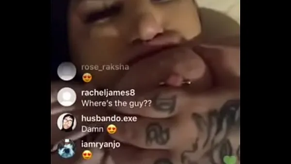 Gorące Instagram thot sucking her boobs świetne klipy