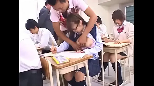 Hotte Students in class being fucked in front of the teacher | Full HD fine klip