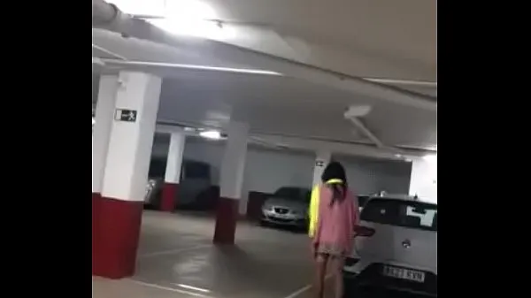 Heta Crossdresser caught in garage during masturbation fina klipp