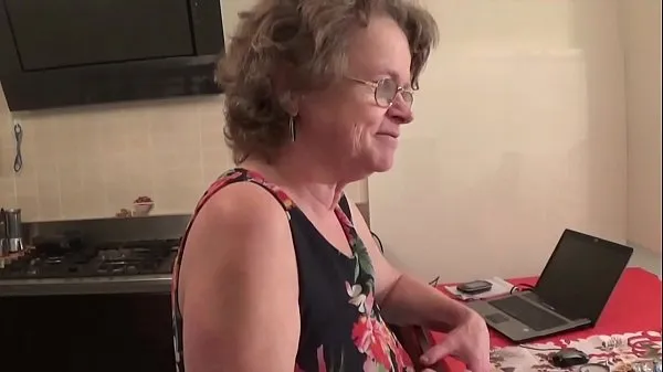 Hete Old Slut Italian Granny fijne clips