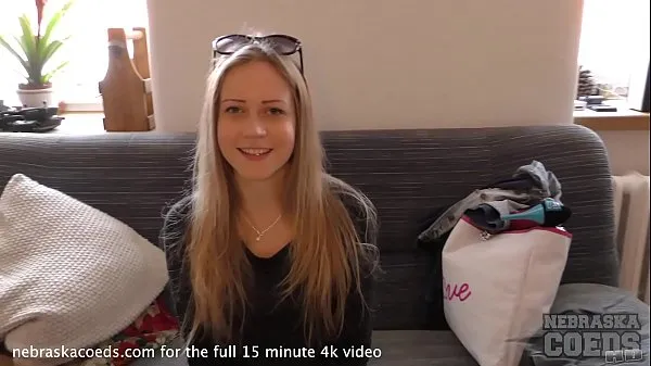 Menő 20yo kima does her first time video hot tiny blonde spinner finom klipek