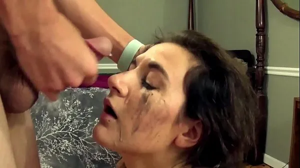 Sıcak Girl Facefucked and Facial With Running Makeup güzel Klipler