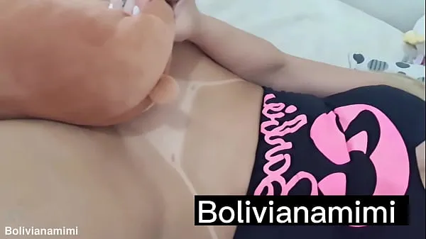 Καυτά My teddy bear bite my ass then he apologize licking my pussy till squirt.... wanna see the full video? bolivianamimi ωραία κλιπ