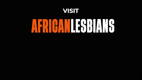 Vroči Black Lesbian Beauties Licked and Fingered to Orgasm fini posnetki