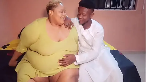 AfricanChikito Fat Juicy Pussy opens up like a GEYSER Klip halus panas