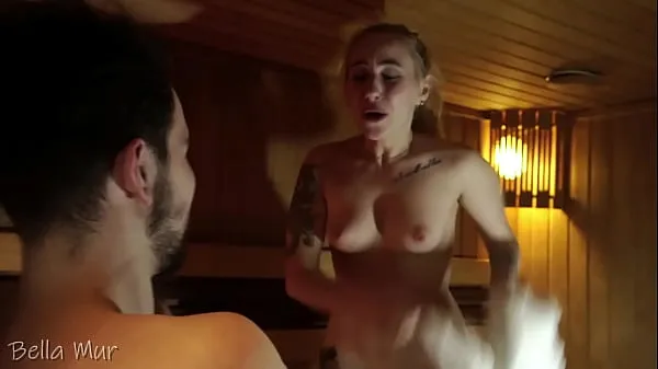 Hot Curvy hottie fucking a stranger in a public sauna fine klipp