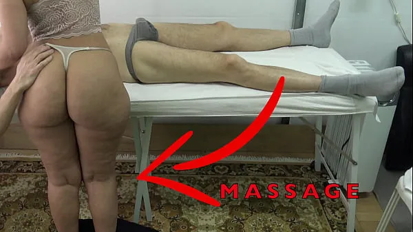 Maid Masseuse with Big Butt let me Lift her Dress & Fingered her Pussy While she Massaged my Dick مقاطع رائعة