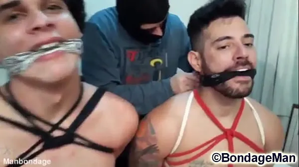 Hot Luan Santiago ans Leicy kissing gagged backstage from BondageMan fine Clips