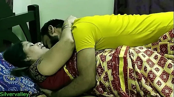 Indian xxx sexy Milf aunty secret sex with son in law!! Real Homemade sex Klip bagus yang keren