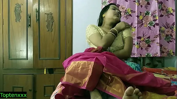Gorące Indian xxx alone hot bhabhi amazing sex with unknown boy! Hindi new viral sex świetne klipy