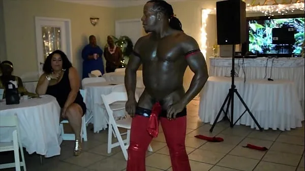Hot Jamaican Stripper Has Surprise for MILFS fine Clips