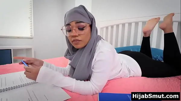 Kuumia Cute muslim teen fucked by her classmate hienoja leikkeitä