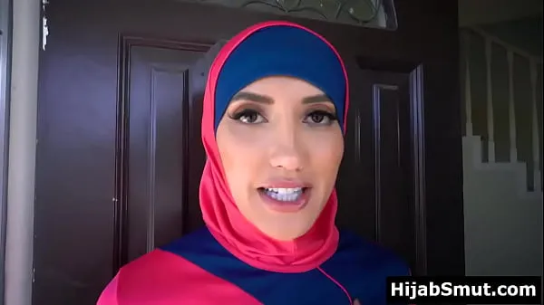 Горячие Жена-мусульманка трахается с арендодателем, чтобы заплатить за арендупрекрасные клипы