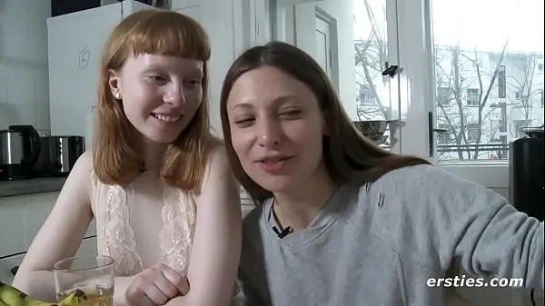 Žhavé Ersties: Bonnie & Talia Return For a Kinky Lesbian Sex Video jemné klipy