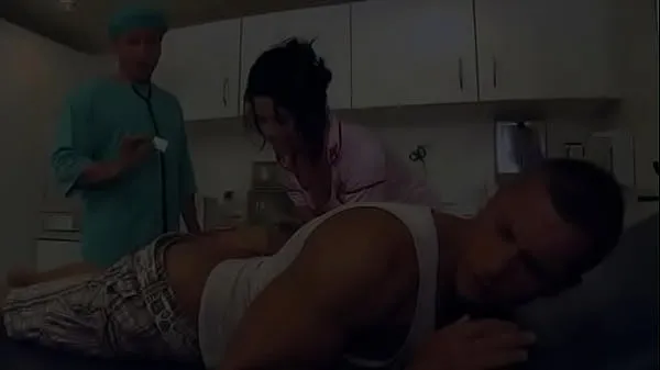 Hot Nurse Rihanna Helps a Patient Recover with a Nice Deep Blowjob fine klipp