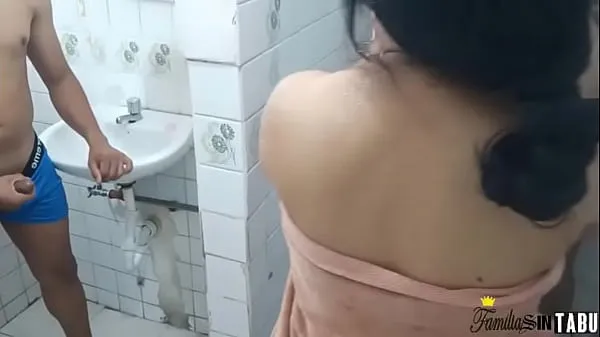 Sexy Fucked By Her Roommate Watching Him Naked In The Bathroom She Offers Her Cock And Eats It With Her Pussy Creampie On Dirty Face Xvideos คลิปดีๆ ยอดนิยม