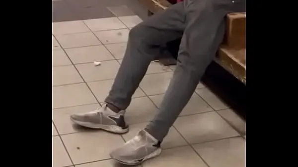 Hete Homeless at subway fijne clips