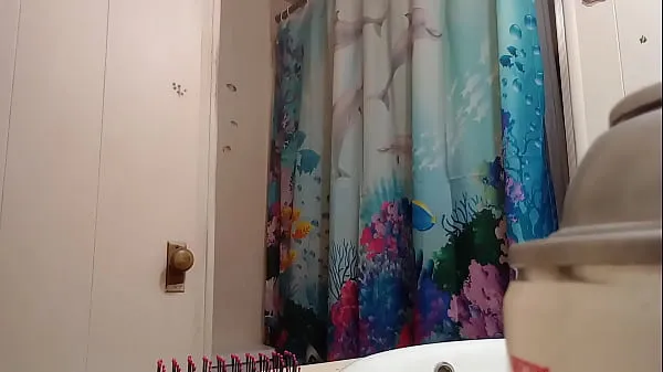 گرم Caught mom taking a shower عمدہ کلپس