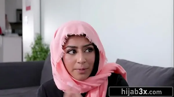 Menő Hot Muslim Teen Must Suck & Fuck Neighbor To Keep Her Secret (Binky Beaz finom klipek