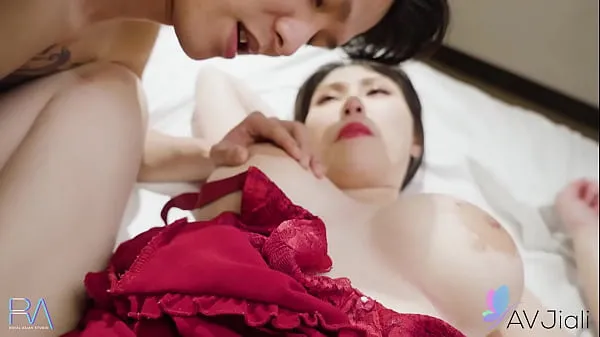 热Cute hot Chinese girl Xu Xiaoxin with big tits gets fucked in various positions细夹