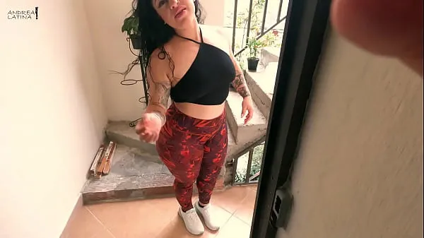 I fuck my horny neighbor when she is going to water her plants Clip hay hấp dẫn