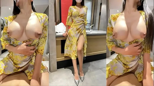Hot The "domestic" goddess in yellow shirt, in order to find excitement, goes out to have sex with her boyfriend behind her back! Watch the beginning of the latest video and you can ask her out fine Clips
