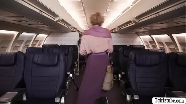 Hot TS flight attendant threesome sex with her passengers in plane fine klipp