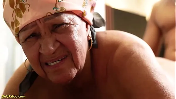 Горячие Пухлую 72-летнюю бабушку грубо трахнули в аналпрекрасные клипы