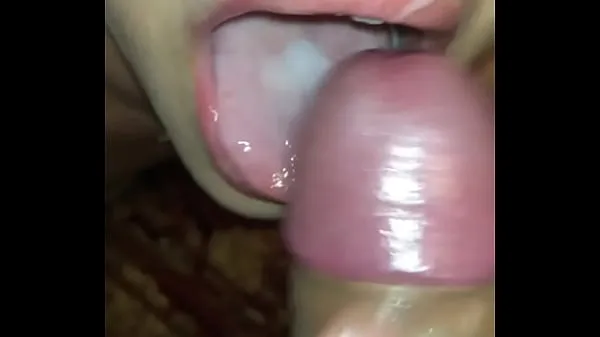 3 things this slut likes, sucking dick, taking it up the ass, and taking facials clipes excelentes