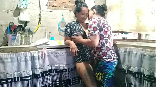 Since my husband is not in town, I call my best friend for wild lesbian sex Clip hay hấp dẫn